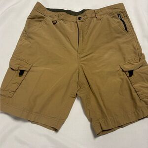 Lightweight Tan Cargo Shorts for Men - Functional Everyday Wear